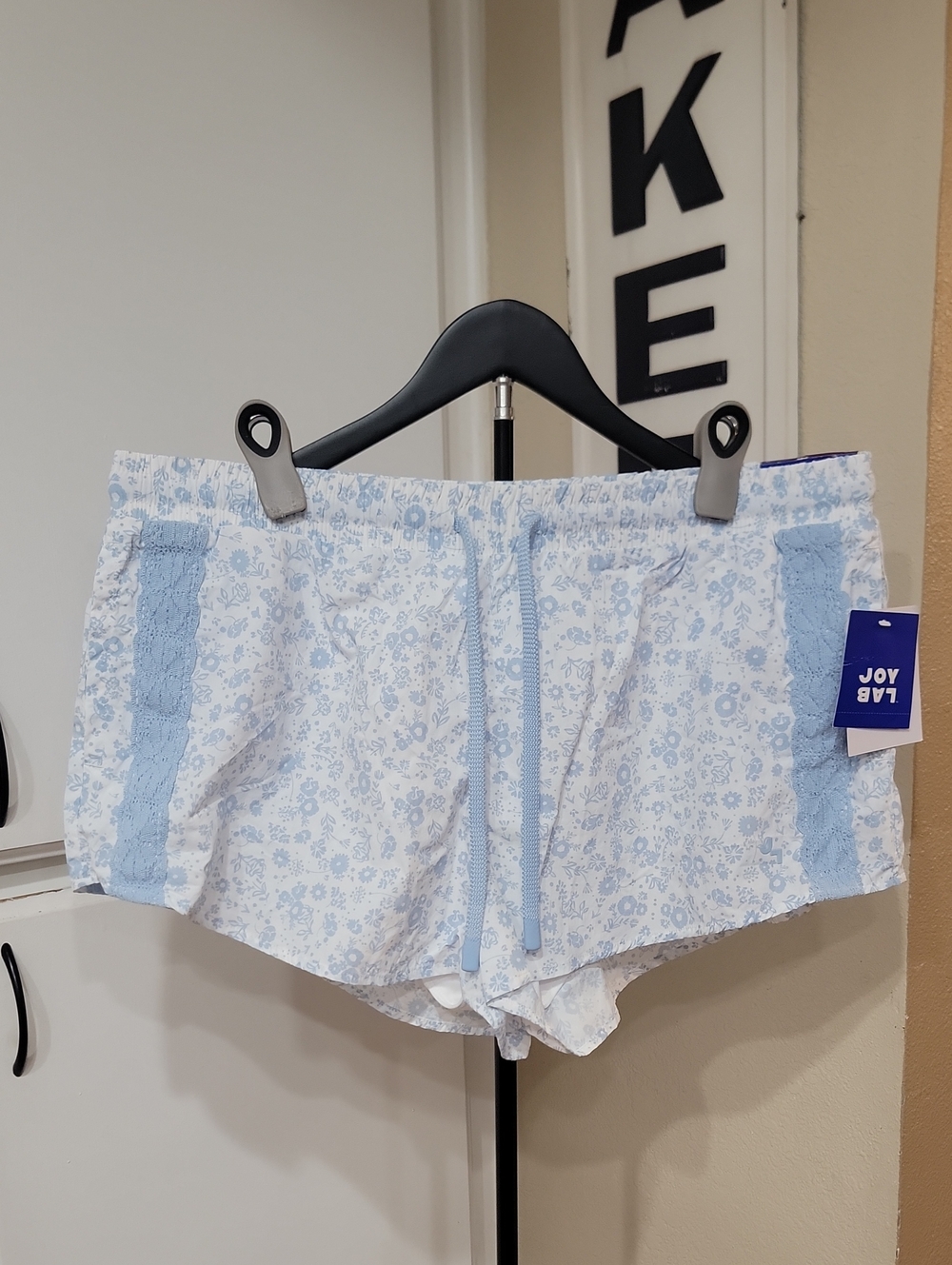 JoyLab 2.5 Mid-Rise Shorts NWT